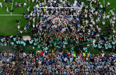 Nikon magazine -  photographing football 