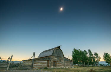 Nikon magazine - Solar eclipse 
